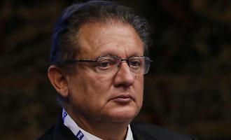 &laquo;Un&rsquo;America non solo &ldquo;first&rdquo;, ma anche sola, per l'Italia un grosso problema&raquo;, il commento di Antonio Di Bella