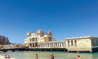 Palermo, lo scarico nel mare di Mondello e il mistero dei test sui batteri inquinanti