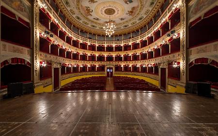 Terremoto al Teatro Pirandello: si dimette l'intero Cda, nessun dialogo con il Comune