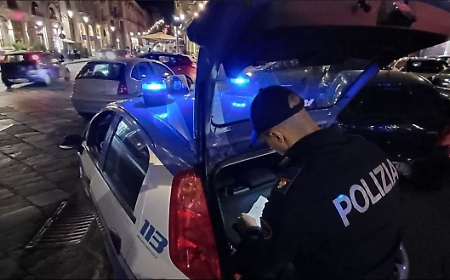 Importunata dall&rsquo;ex urla in strada a Catania e i poliziotti &ldquo;placcano&rdquo; il violento