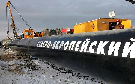 Gas russo, l&rsquo;Europa gira la manopola: stop al GNL entro il 2026, ai gasdotti dall&rsquo;autunno 2027