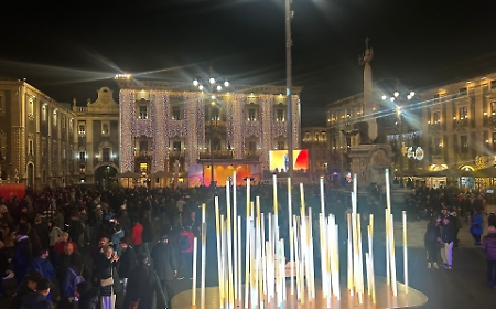 Un bagno di folla a Catania per il Viaggio della Fiamma Olimpica