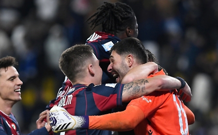 Supercoppa: il Bologna batte l'Inter ai rigori e vola in finale contro il Napoli