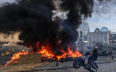 Ue-Mercosur, rinvio al fotofinish: tra piazze in rivolta, veti incrociati e pazienza brasiliana