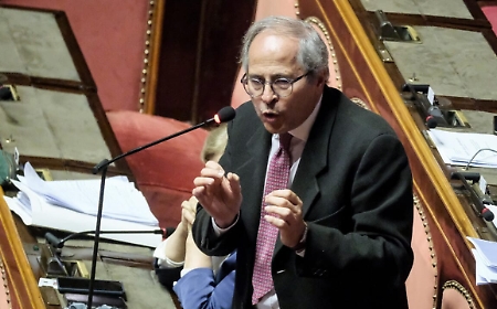 &ldquo;Concorsi con il vincitore gi&agrave; scritto&rdquo;: la denuncia di Andrea Crisanti che riapre il dossier-Universit&agrave;