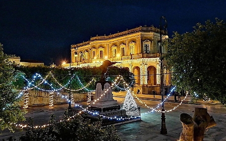 Emozione, bellezza e magia: Noto apre il suo cuore