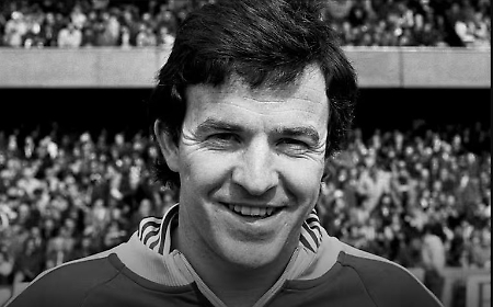 Addio a John Robertson, il maestro silenzioso: il Forest perde il suo &ldquo;Picasso&rdquo; del calcio a 72 anni