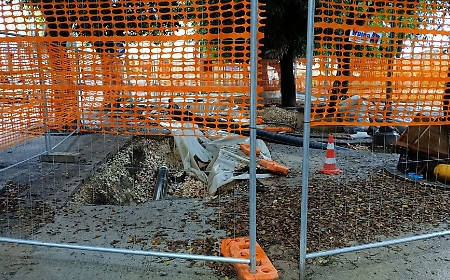 Il ritrovamento di sette scheletri (forse del 1693) blocca il cantiere della Villa comunale