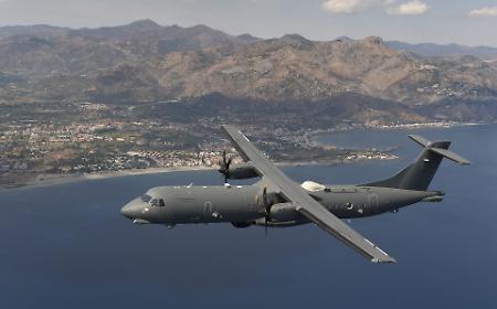 Nel cuore del Mediterraneo: un P-72A dell&rsquo;Aeronautica Militare sorveglia la flottiglia russa