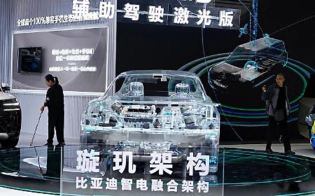 UE&ndash;Cina, lo spartiacque delle auto elettriche: prezzi minimi invece di dazi?