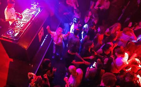 Stretta del Viminale sui locali: disposti controlli antincendio dopo la strage di Crans‑Montana