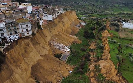&laquo;La new town? Un'idea fallimentare, facciamo di Niscemi una citt&agrave; green senza costruire&raquo;. Lo studio di tre urbanisti per la rinascita