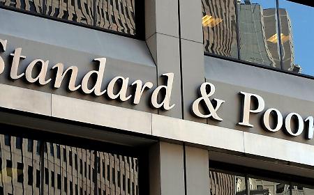 Pil 2025 oltre le attese: Italia +0,7% e S&P rivede l'outlook da stabile a positivo