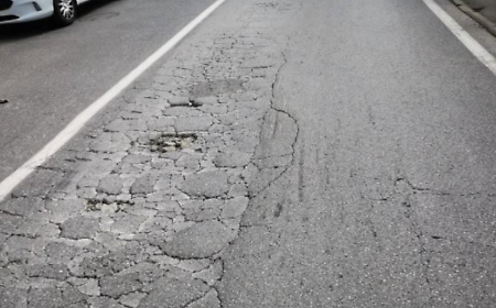 Troppe buche sulla Scicli-Donnalucata, automobilisti inviperiti