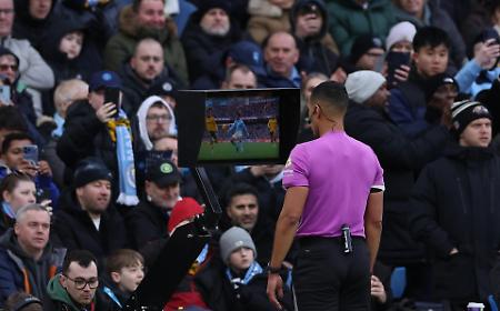 Il Var che divide: Gasperini, le ammissioni delle simulazioni, e i "rigorini"