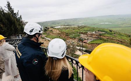 Frana a Niscemi: Meloni annuncia decreto da 150 milioni di euro e ammortizzatori per agricoltori e lavoratori FOTO