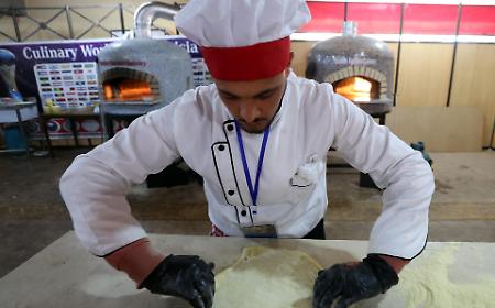 La pizza alla Carbonara: un'eresia gastronomica o un'evoluzione della tradizione?