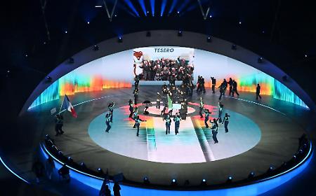 Le Paralimpiadi aprono sotto il cielo stellato di Verona tra spettacolo, assenze e tensioni