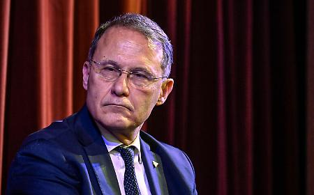 Il vice ministro degli Esteri Cirielli "scavalca" Tajani e incontra riservatamente l'ambasciatore russo: l'ira di Meloni