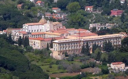 Pranzo (e birra) con i monaci di San Martino delle Scale