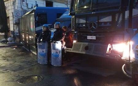 Sgomberata l'ex palestra e centro sociale di piazza Lupo