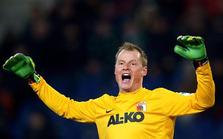 Travolto all'alba da un treno: &egrave; morto a 48 anni un ex portiere della Juventus