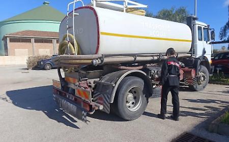 L'acqua ad Agrigento &egrave; ancora un'emergenza: vincono gli autobottisti, rinviate le nuove regole per mettere ordine al settore