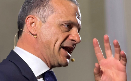 De Luca apre a Lombardo: &laquo;Pronti al confronto per un polo autonomista alternativo a Schifani&raquo;
