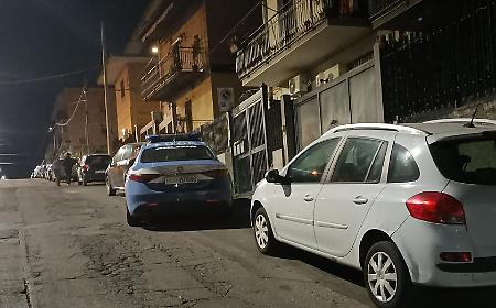Spari a Catania: ventottenne ferito al piede sotto casa