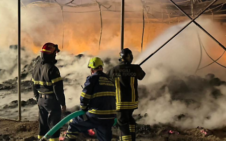 Fiamme nella notte a Pachino: devastata un'azienda. Procura apre un fascicolo