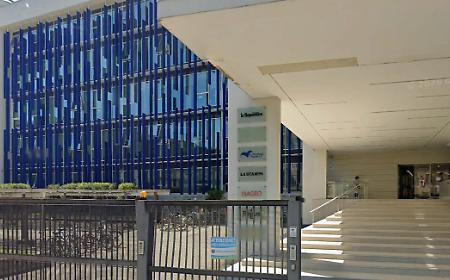 La Stampa volta pagina: finisce l'era Agnelli, inizia il capitolo Sae