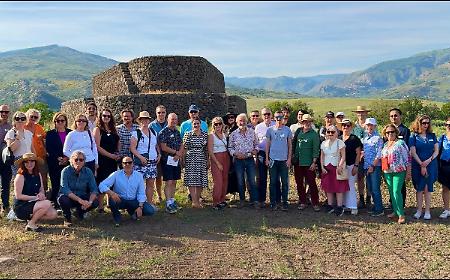 Zz&igrave;nneuro, Terribile, Minnella nera, Vispara: sull&rsquo;Etna 27 Masters of Wine alla scoperta dei vitigni reliquia