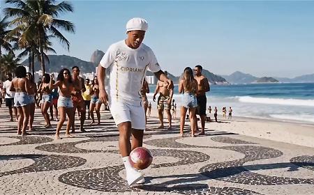 Da Milano a Venezia, da Copacabana a Miami: "l'affare Ronaldinho" raccontato in un video che arriva fino al Benelli