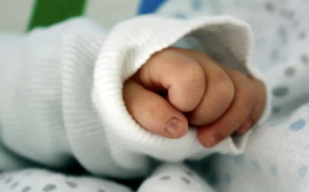 Vittoria, bimbo di un anno muore per sospetta meningite