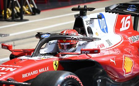 Leclerc &egrave; il re d'Inghilterra: la Ferrari trionfa a Silverstone e la safety car nega la doppietta rossa