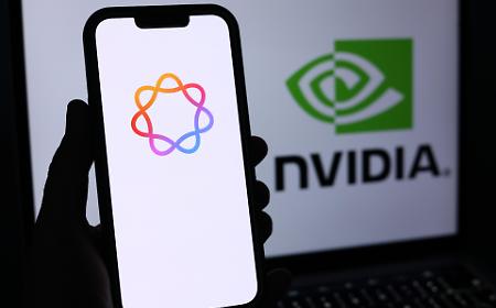 La guerra segreta per l'hardware: Apple trascina OpenAI in tribunale