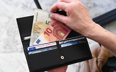Addio materasso: l'Italia scopre l'alta finanza e scommette su Piazza Affari