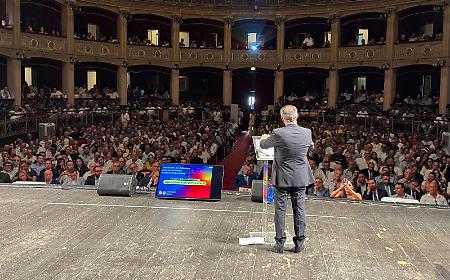 De Luca lancia il "governo di liberazione": tra attacchi a Schifani e aperture programmatiche, la mappa delle alleanze di Scateno