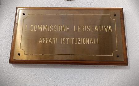La maggioranza va sotto in commissione all'Ars: bocciato il parere sul Defr