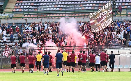L&rsquo;Acireale subito in campo con l&rsquo;applauso di 500 tifosi. Entusiasmo per il nuovo corso