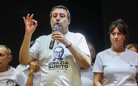 Fischi all'Agnata per Matteo Salvini: la serata per De Andr&eacute; diventa un caso politico nazionale VIDEO