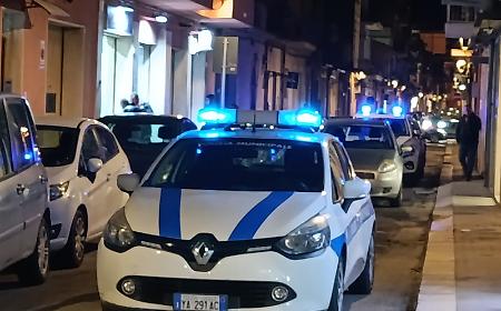 Vittoria, tenta di uccidere la moglie dinanzi ai figli