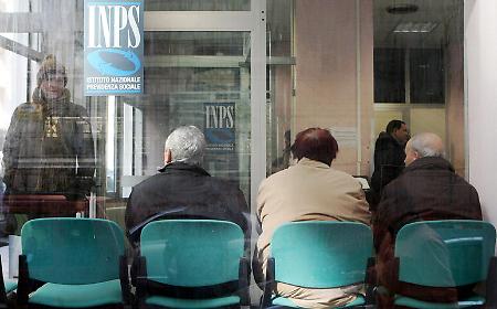 Tagli in arrivo sulle pensioni di settembre: chi sono i pensionati nel mirino dell'Inps