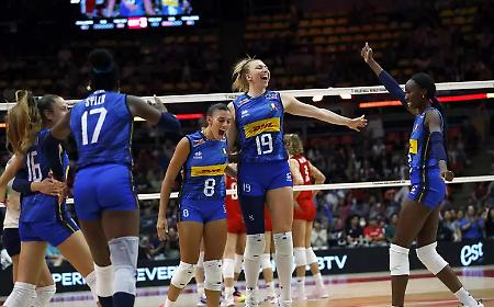 Un'Italia all'insegna del tre: tris azzurro, Svezia ko 3-0 e primo posto blindato