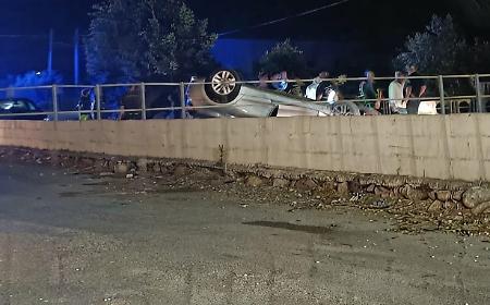 Marina di Ragusa, auto si ribalta nella notte: ci sono feriti
