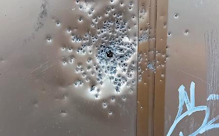 &laquo;Bravata? Non ho paura e non mi rassegno&raquo;: dopo le fucilate parla il parroco dello Zen