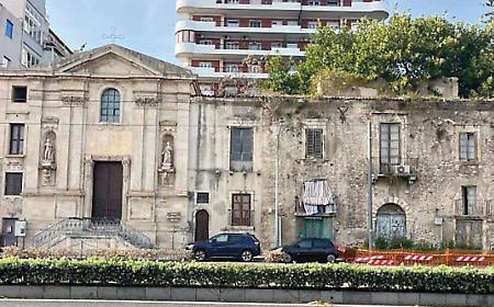 Palazzo Formento, il Comune frena sull&rsquo;acquisto