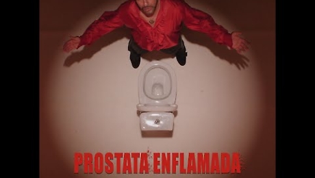 Checco Zalone lancia a reti unificate il nuovo brano "La prostata inflamada": ecco il videoclip