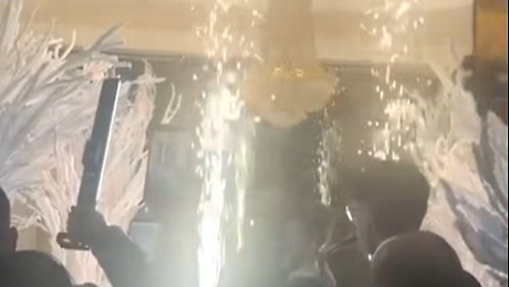 Nozze di fuoco ad Ariano Irpino: scintille dalla torta innescano un rogo nell'hotel, sposo ustionato