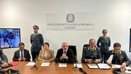 Droga al porto: amministrazione giudiziaria alla societ&agrave; della logistica, procuratore Curcio: &laquo;Sia monito per gli imprenditori&raquo;